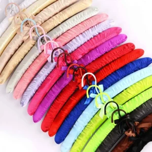 Cintre pour étendoir à linge satin rembourré